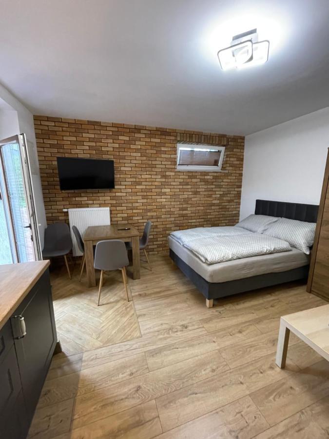 Route 7 Rooms Myślenice Extérieur photo